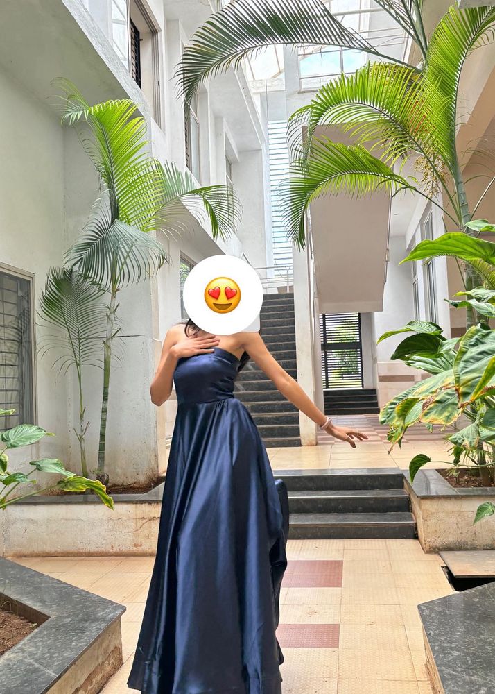 Elegant Navy Blue Strapless Gown