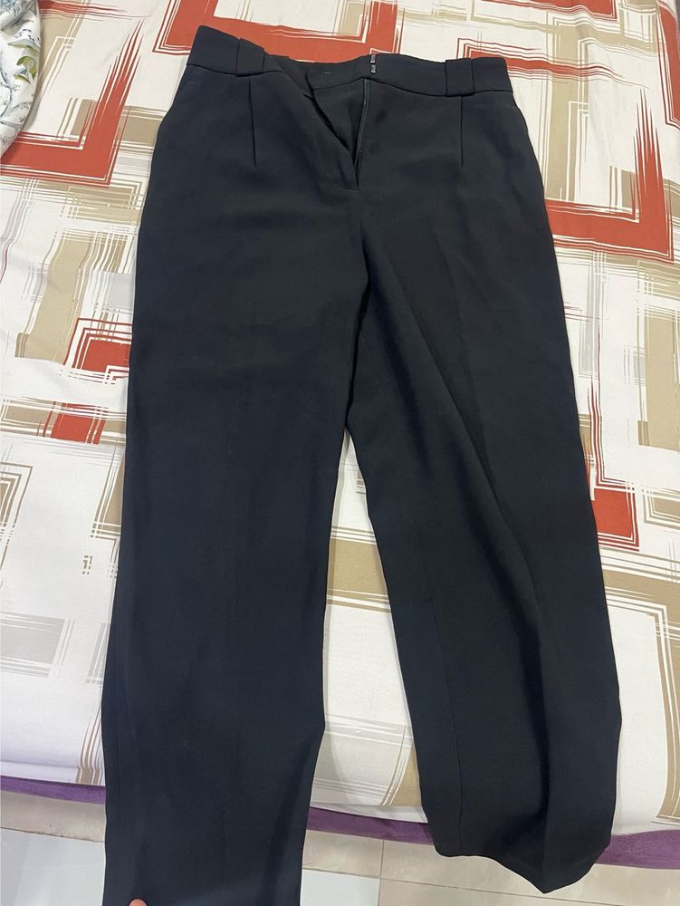 black trousers from H&amp;M euro size 36