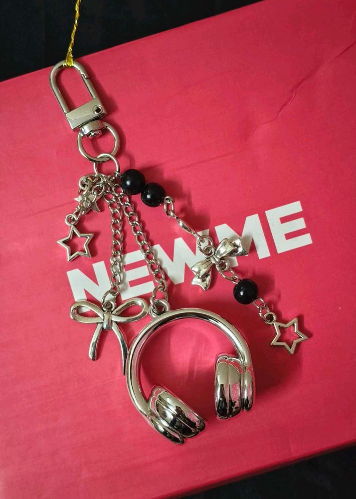 Cute Headphone &amp; Bow Keychain Charm