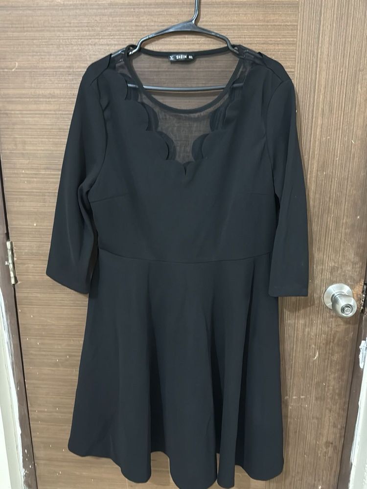 Chic Black Sheath Dress