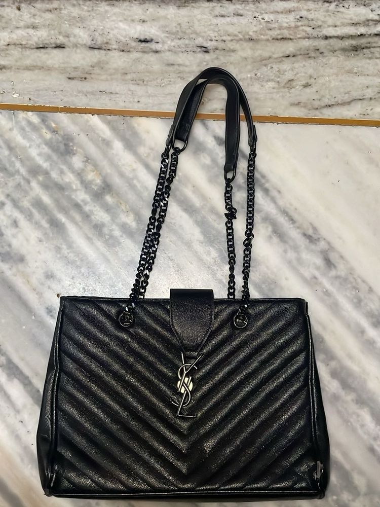 Chic Quilted Black Handbag
