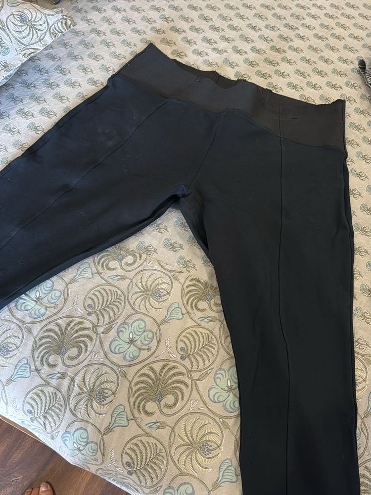 Comfortable Black treggings with waistband
