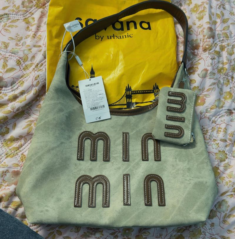 alphabet Shoulder bag