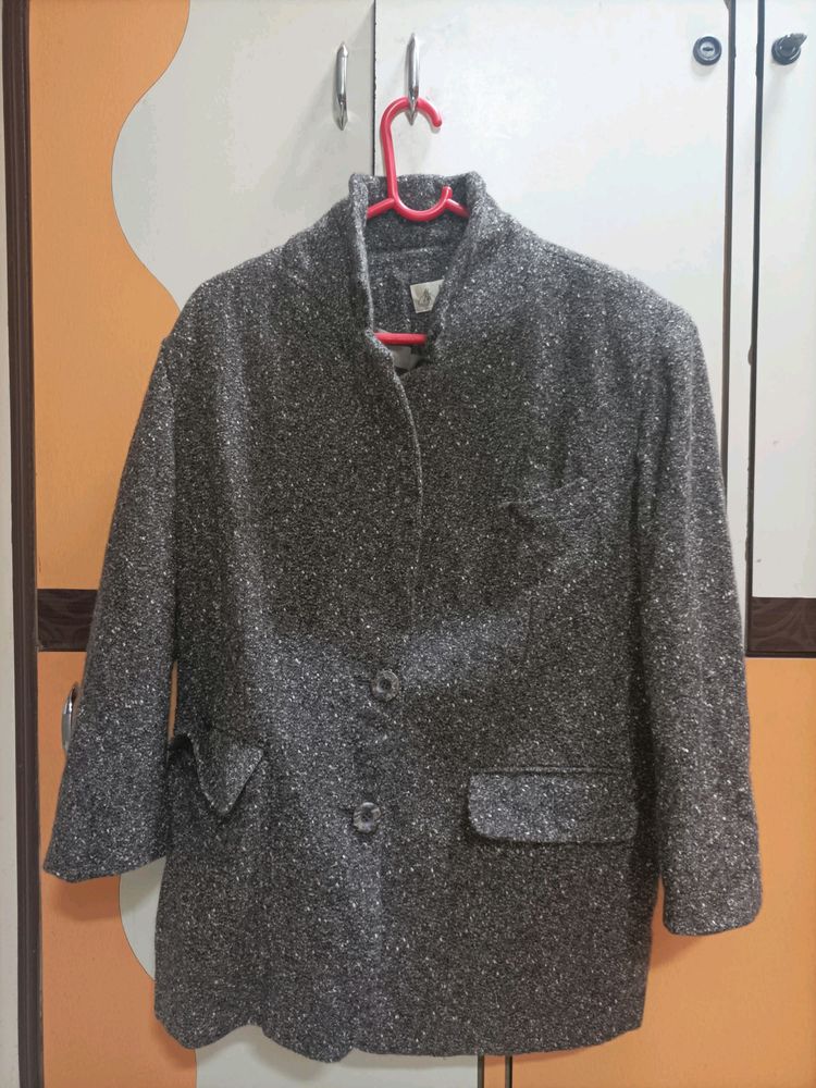 Woolen blazer