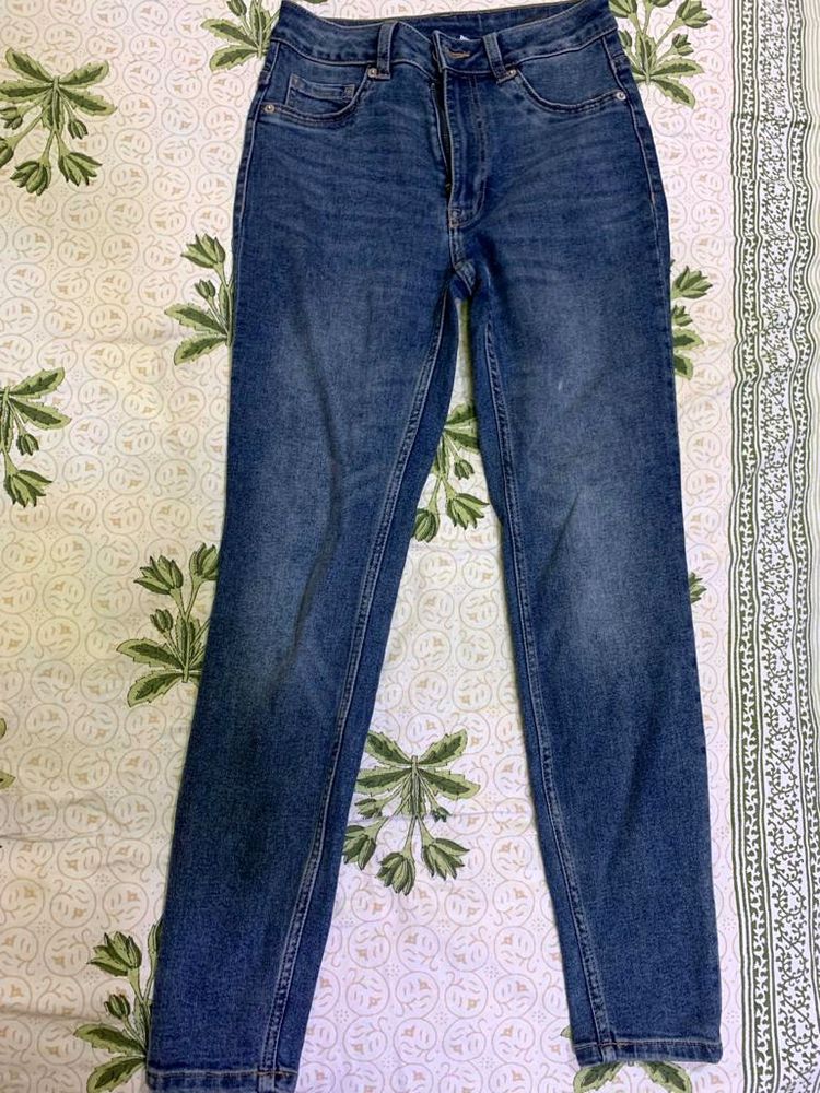 H&amp; M Blue Jeans