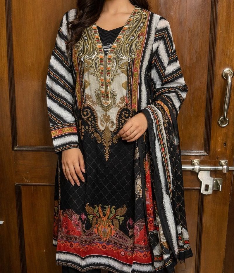 Elegant Printed Kurta Set