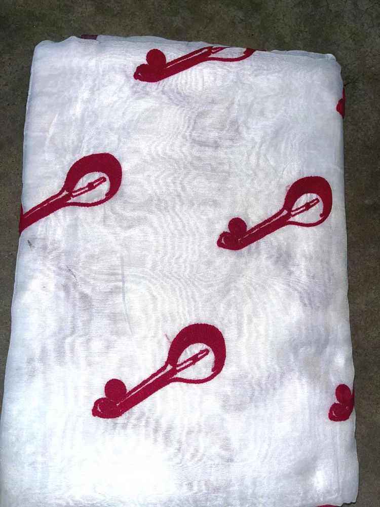 white saree and red Sare