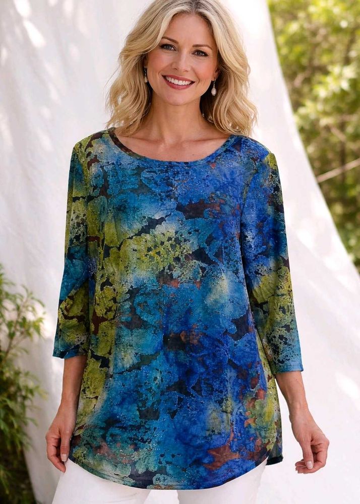 Artistic Print 3/4 plus size Sleeve Top