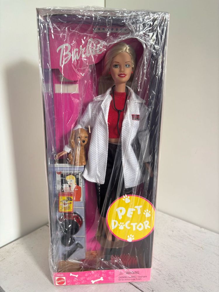 Barbie Pet Doctor Doll Set