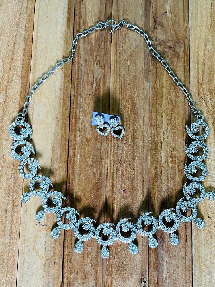 Necklace &amp; Earring Set