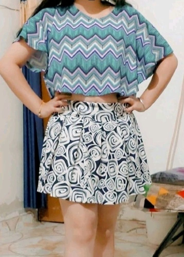 Price drop 400 to 300 Crop Top with short skirt (c