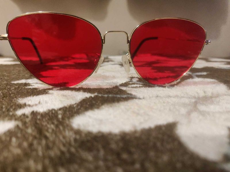 Red Tinted Aviator Sunglasses