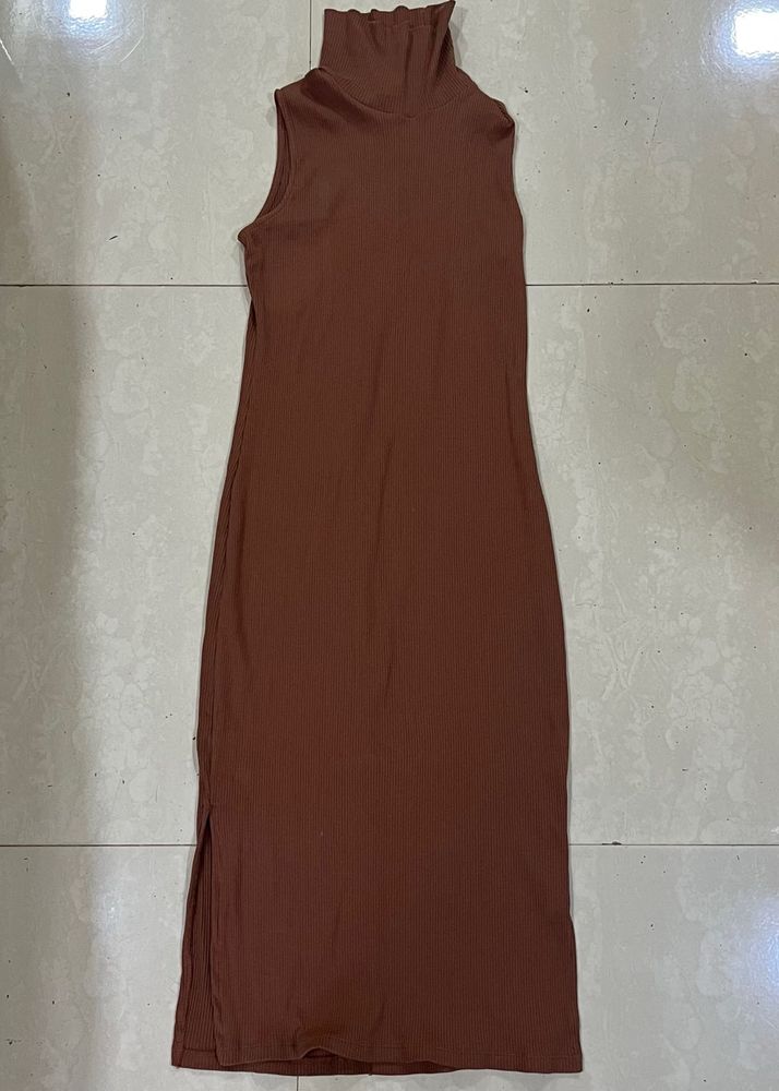 Sleeveless Turtleneck Midi Dress