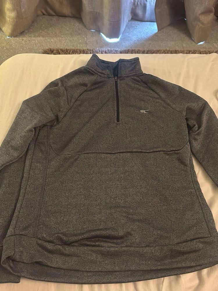 Gray Pullover Sweatshirt for sports and daily use