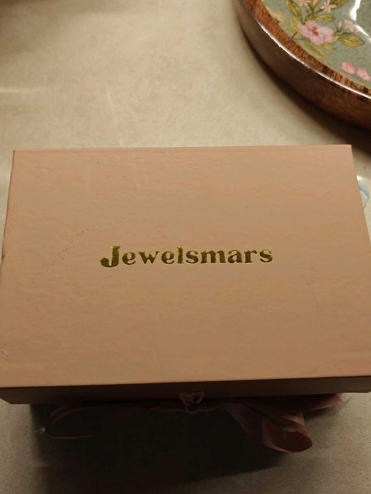 GIFT BOX + 7 JEWELLARY + 2 MYSTERY