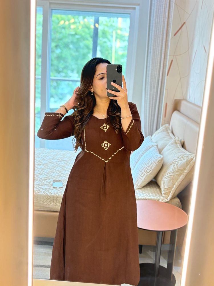 Elegant Brown Embroidered Kurta