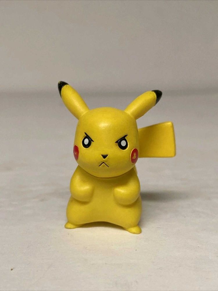 Pokemon Official TOMY Pikachu Figure