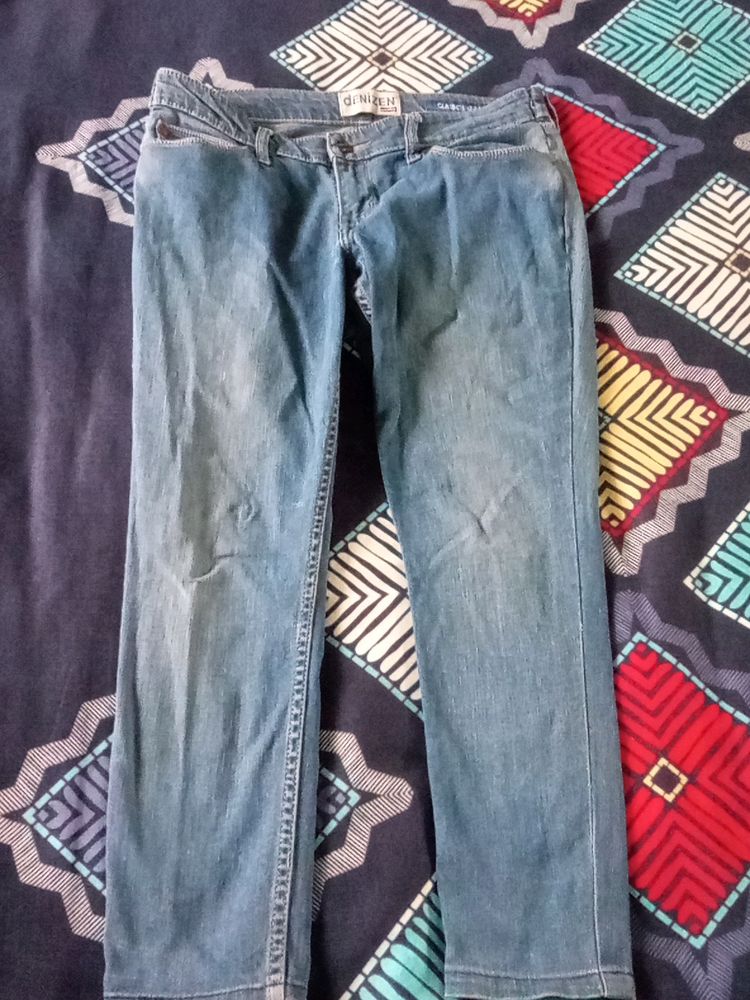 Blue Denizen Jeans For Girls
