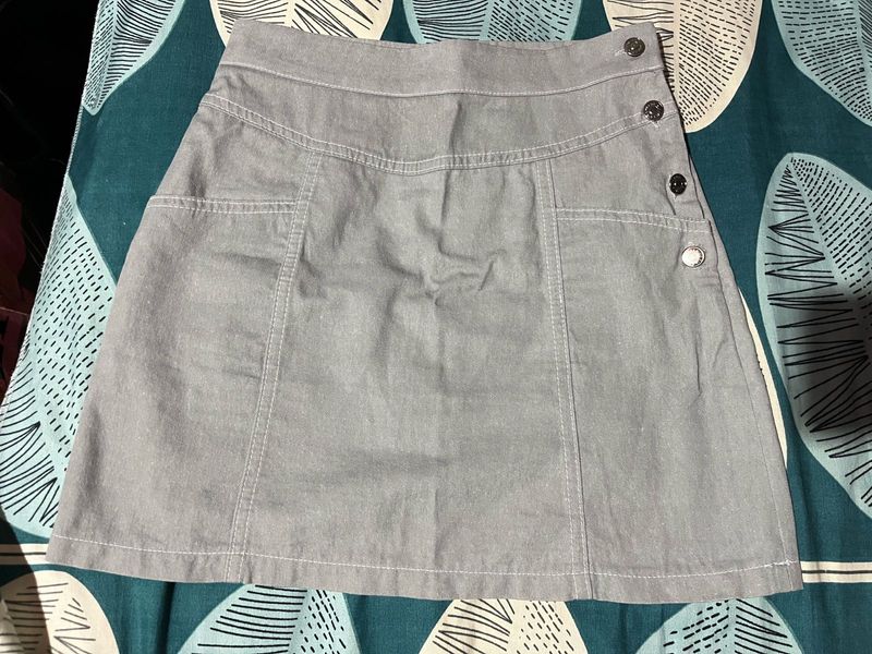 Stylish Grey Button-Up A-Line Skirt