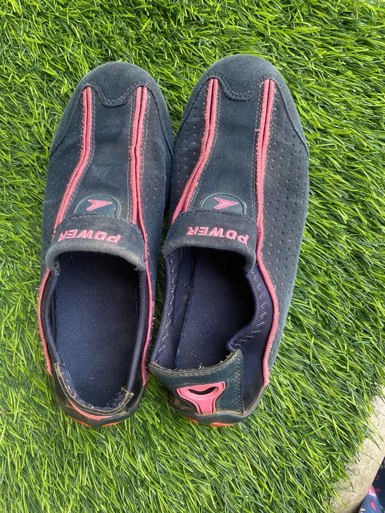 Comfortable Navy &amp; Pink Slip-On Shoes