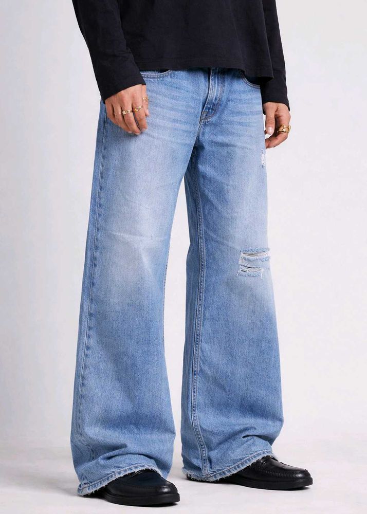 Men's Relaxed Fit Distressed Jeans