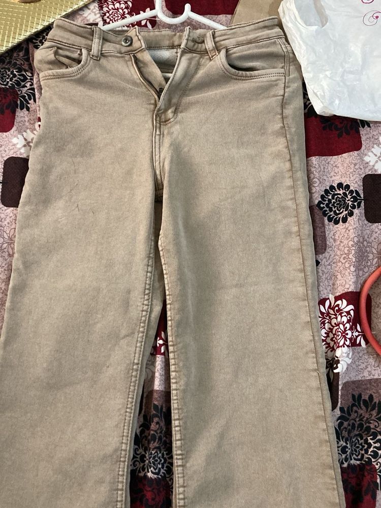 Beige Wide-Leg Jeans