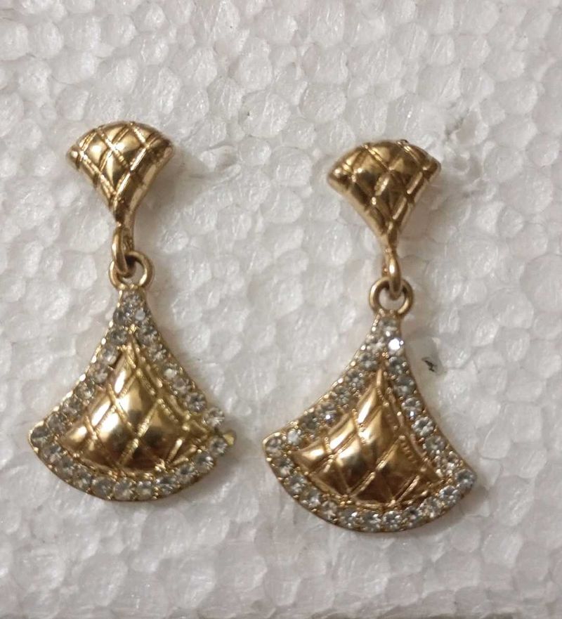 Gold Diamond Drop Earrings