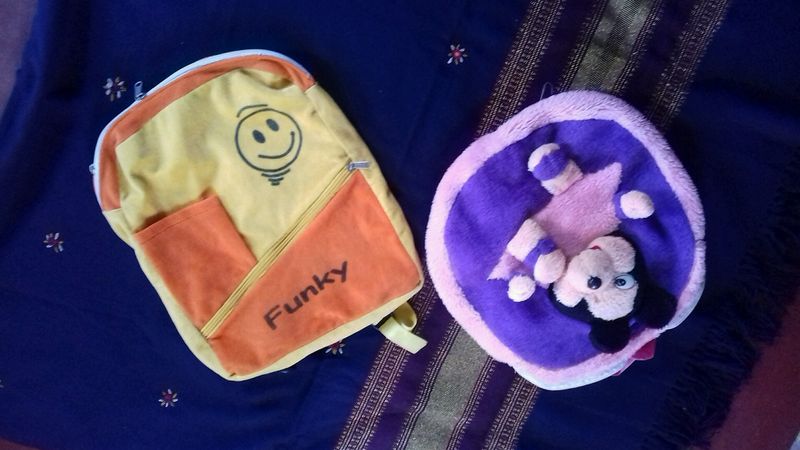 Two Kid Cute Bag.one eye Is Missing.runner Change.