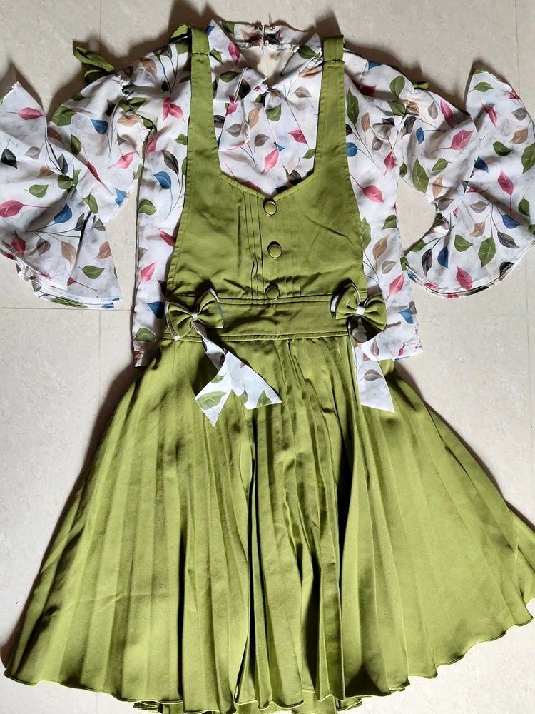 Cute Green Pinafore Dress with Floral Top