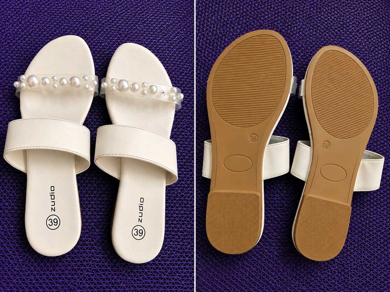 zudio White Pearl Flat Sandals