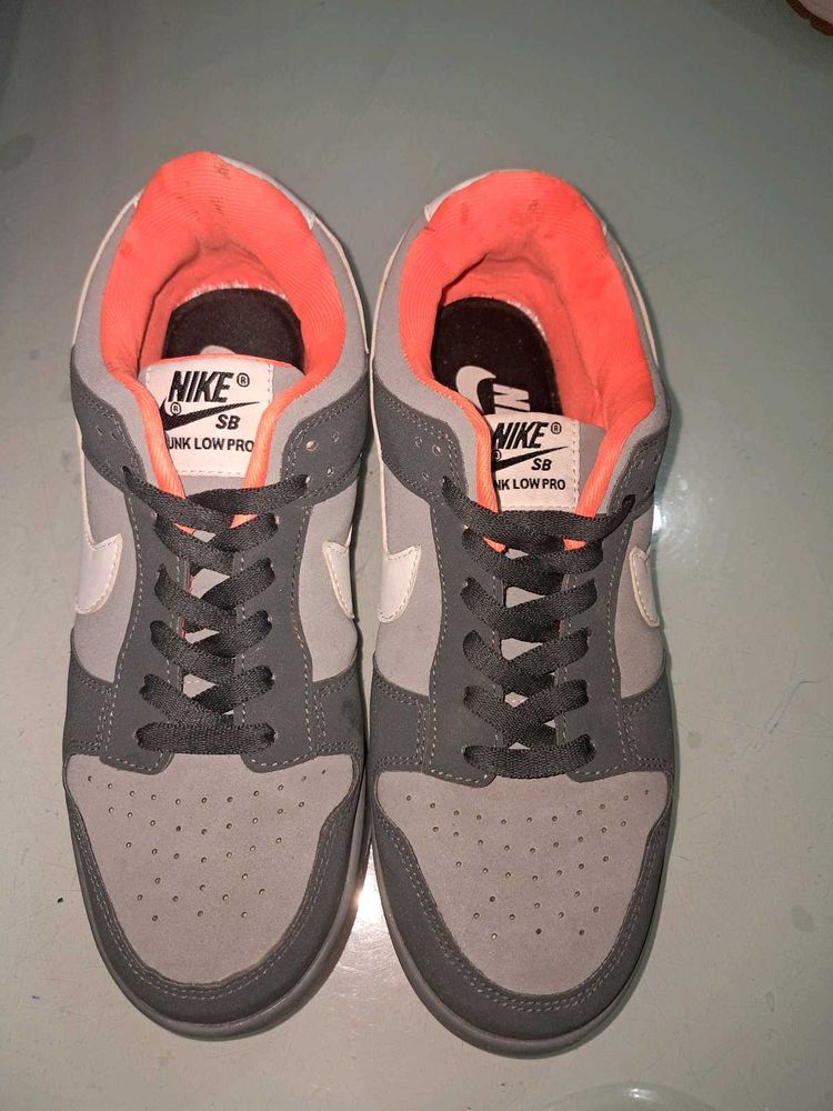 Nike SB Dunk Low Pro "Shadow" Sneakers