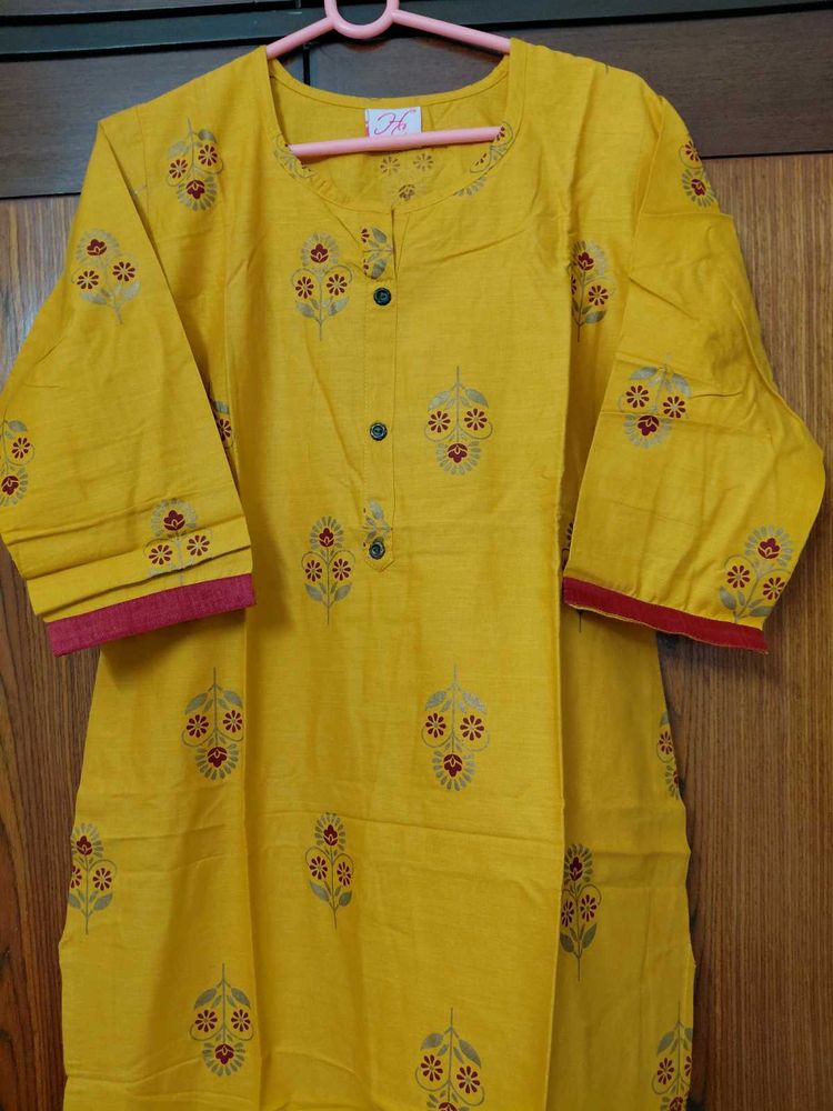 Mustard Yellow Printed Kurta Size M