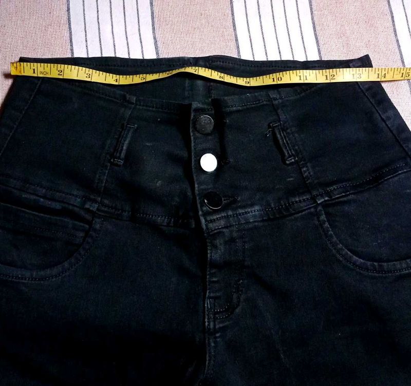 Black High-Waisted Jeans