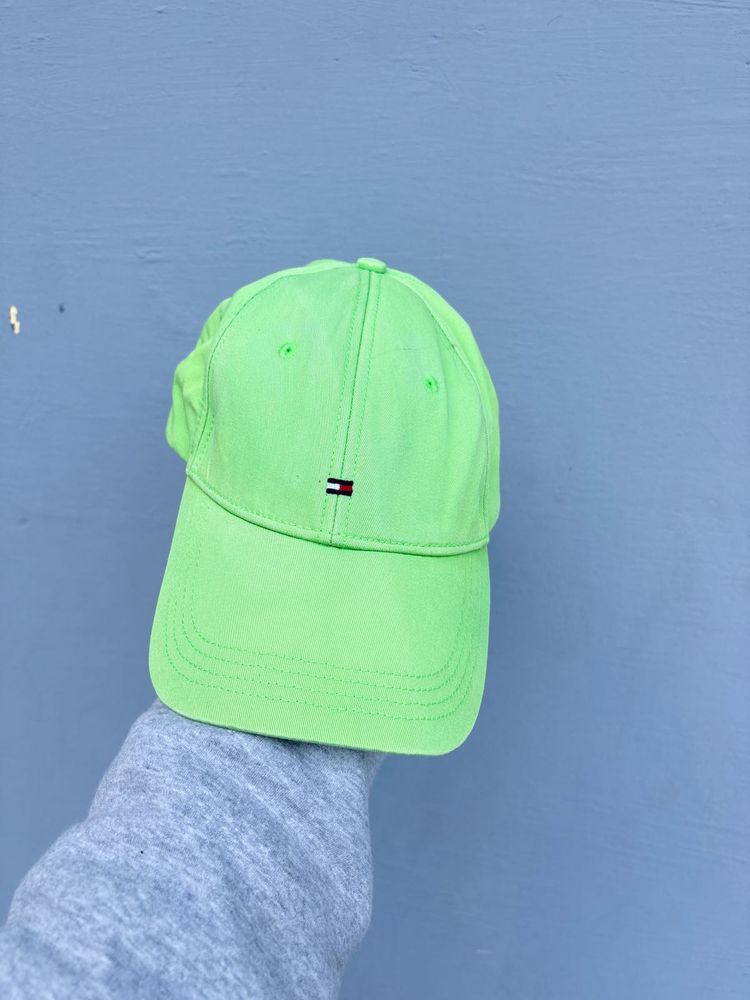 💯 og TOMMY HILFIGURE Lime Green Cap