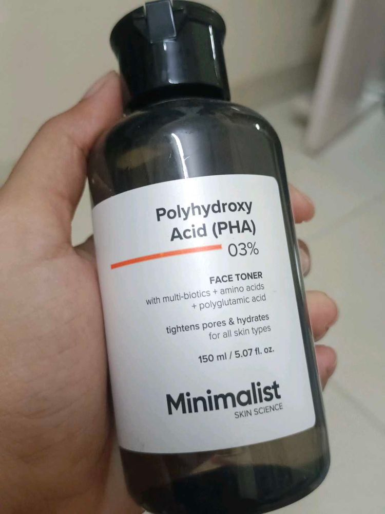 Minimalist Polyhydroxy Acid Face Toner