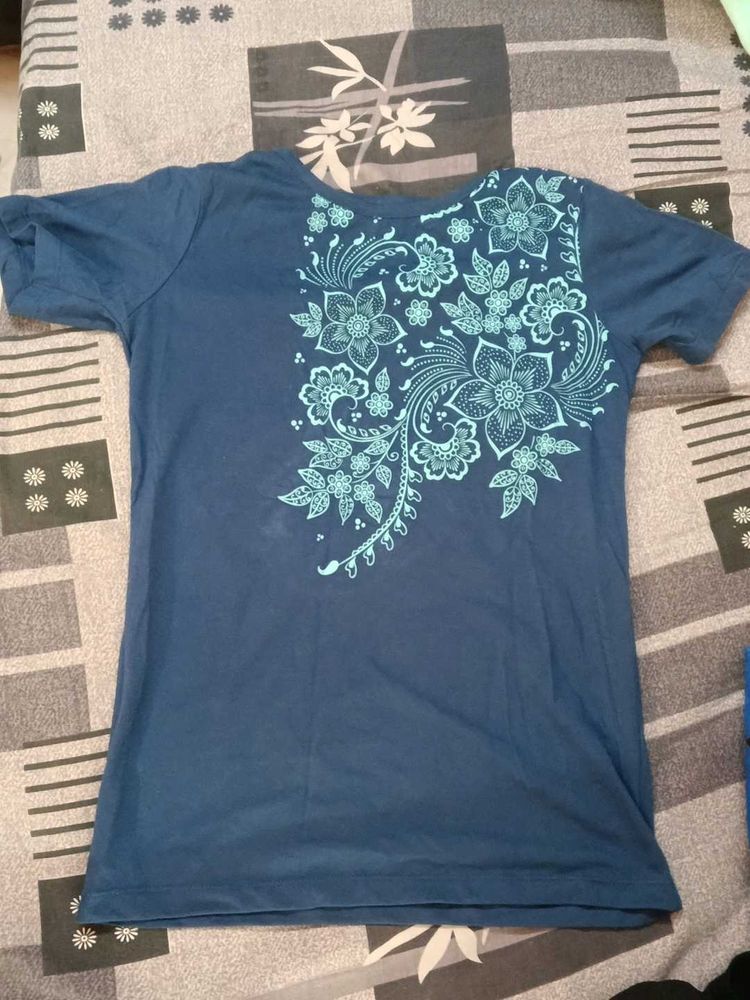 Blue Floral Print T-shirt