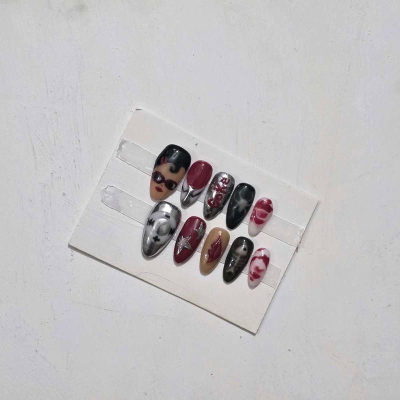 Gothic Themed Press-On Nails Set