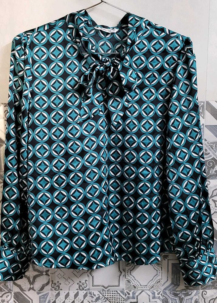Stylish Geometric Print Bow Blouse