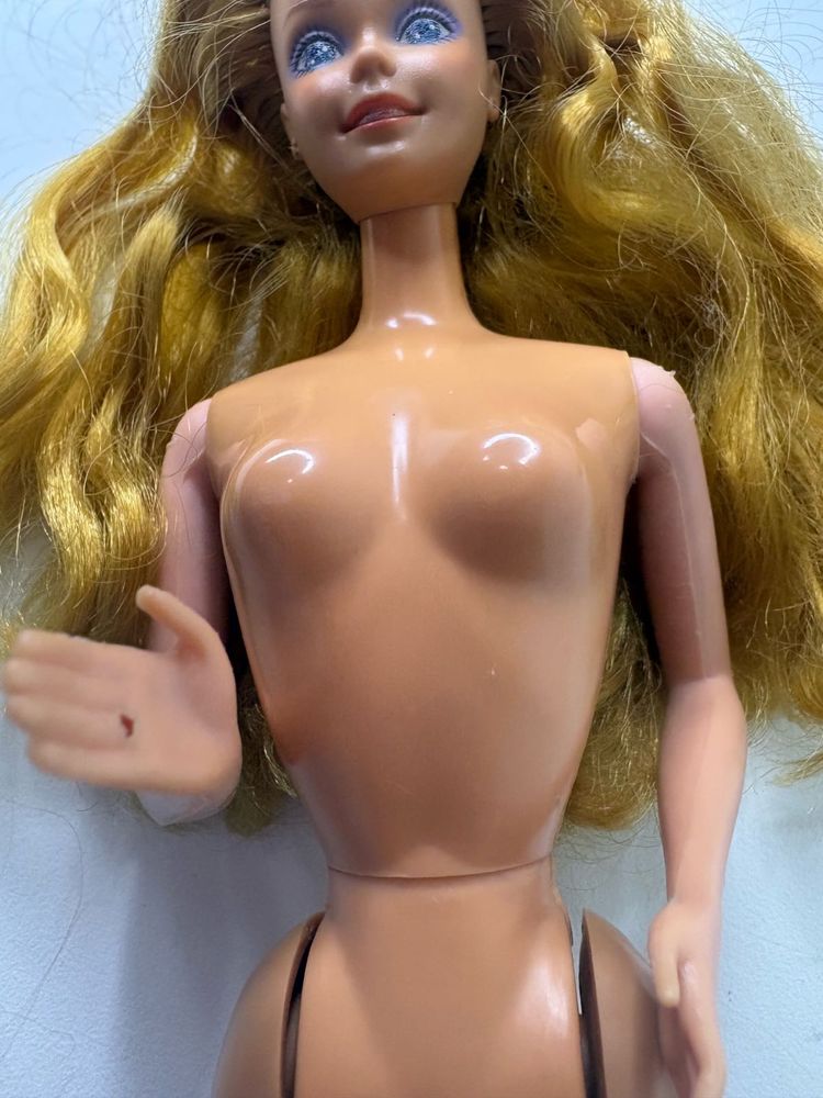 Reserved. Defective Vintage Barbie
