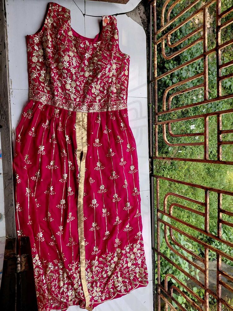 Stunning Red &amp; Gold Embroidered Sharara Suit Set