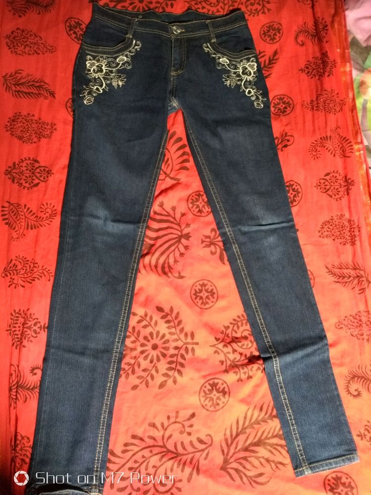 women's dark blue jeans