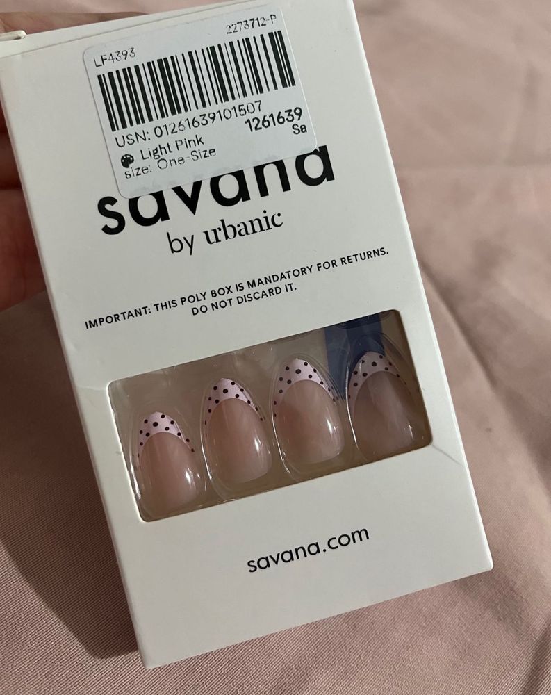 Savana French Tip Press-On Nails