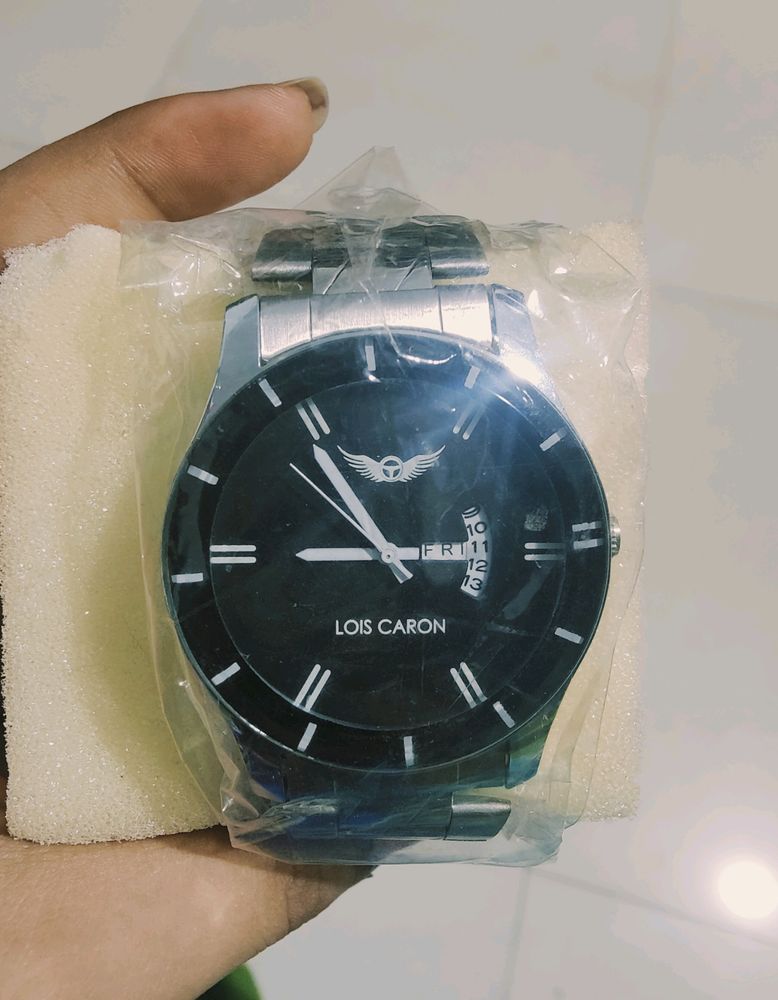 Men's Analog Watch. Like New. Good Condition.