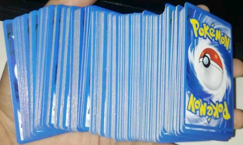 300 Pokemon cards Mix Lot