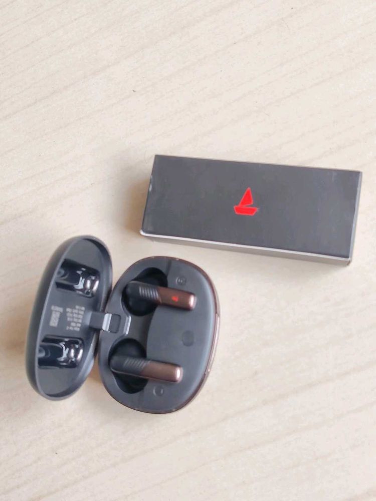 BoAt Wireless Earbuds