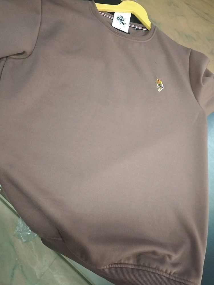 Sweater Round Neck
