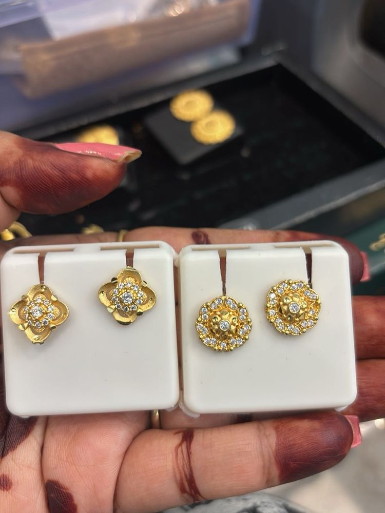 Elegant Gold Diamond Stud Earrings
