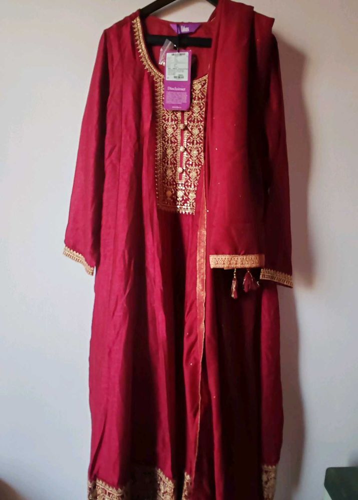Maroon Kurta Set with Golden Embroidery