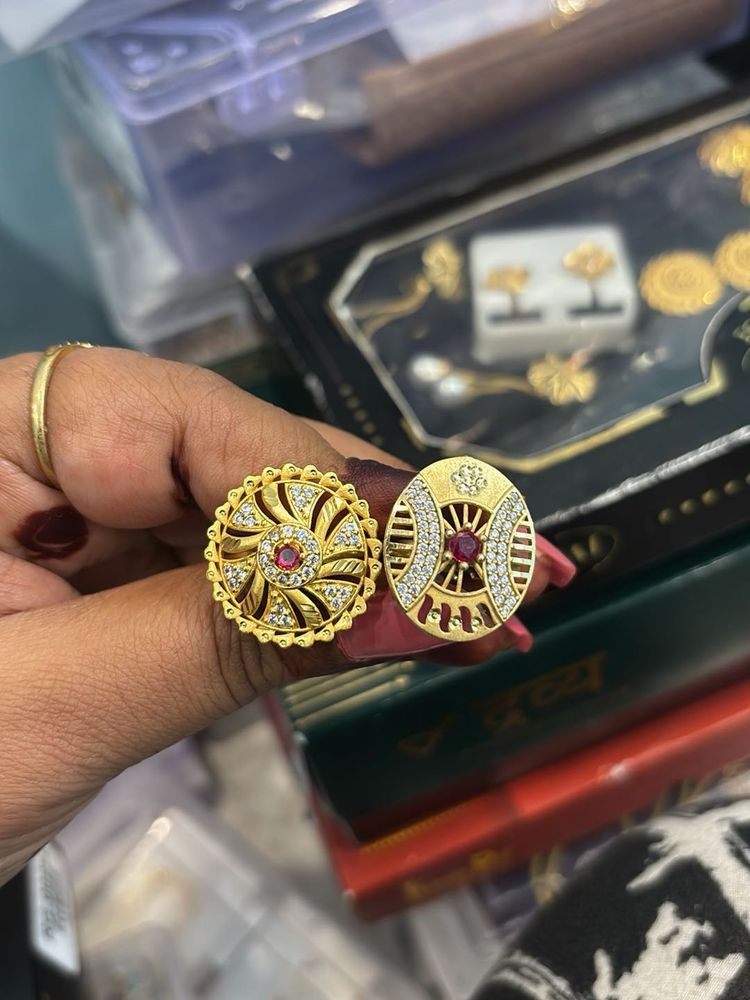 Exquisite Gold &amp; Diamond Studded Rings