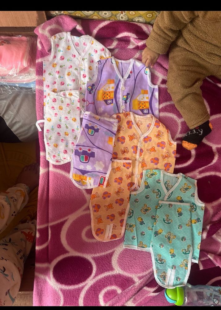 New Born Shirt &amp; Napi Set Of 4..